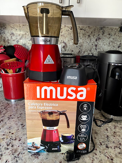 Cafetera eléctrica espresso IMUSA 6 tazas.